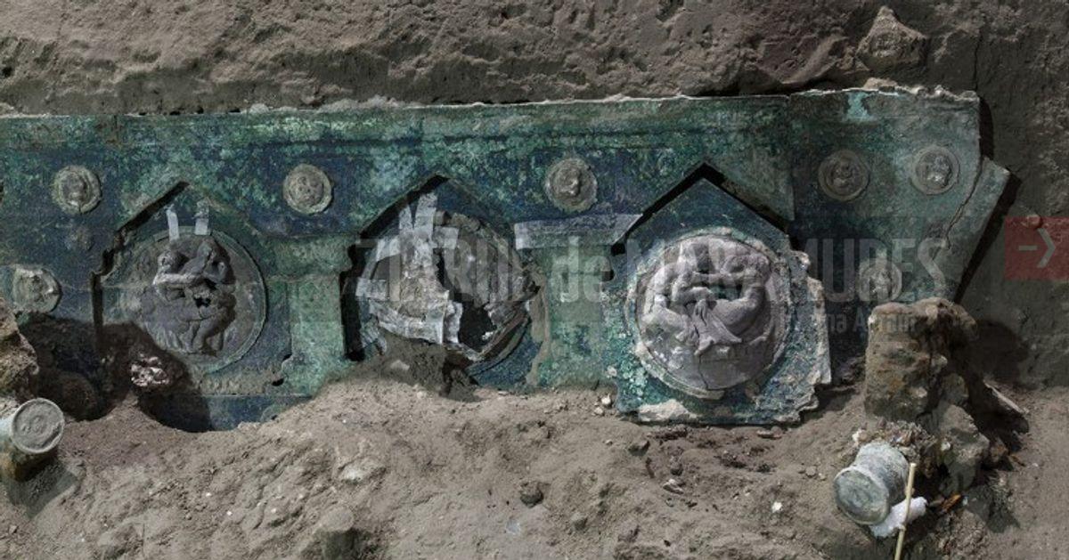 Arheologii au descoperit o trăsură antică în apropiere de Pompeii