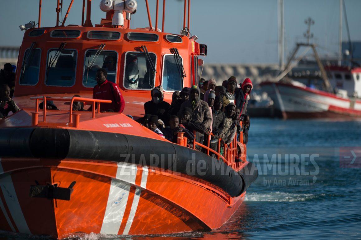 Spania: Peste 100 de migranți salvați în largul insulelor Canare