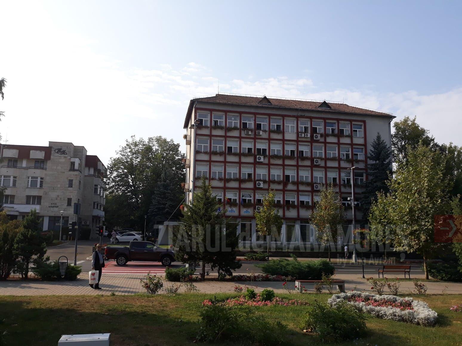 Baia Mare organizează a doua licitație pentru 43 autorizații taxi