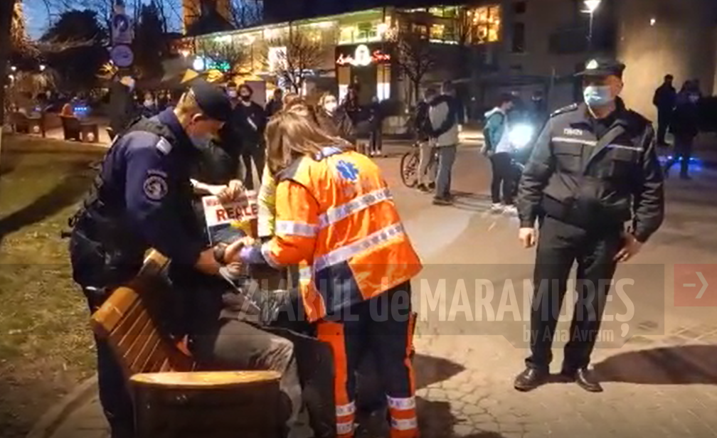 Ridicat din stradă de ambulanțieri. 644 de sancțiuni contravenționale aplicate de Jandarmeria Română în urma protestelor desfășurate ieri