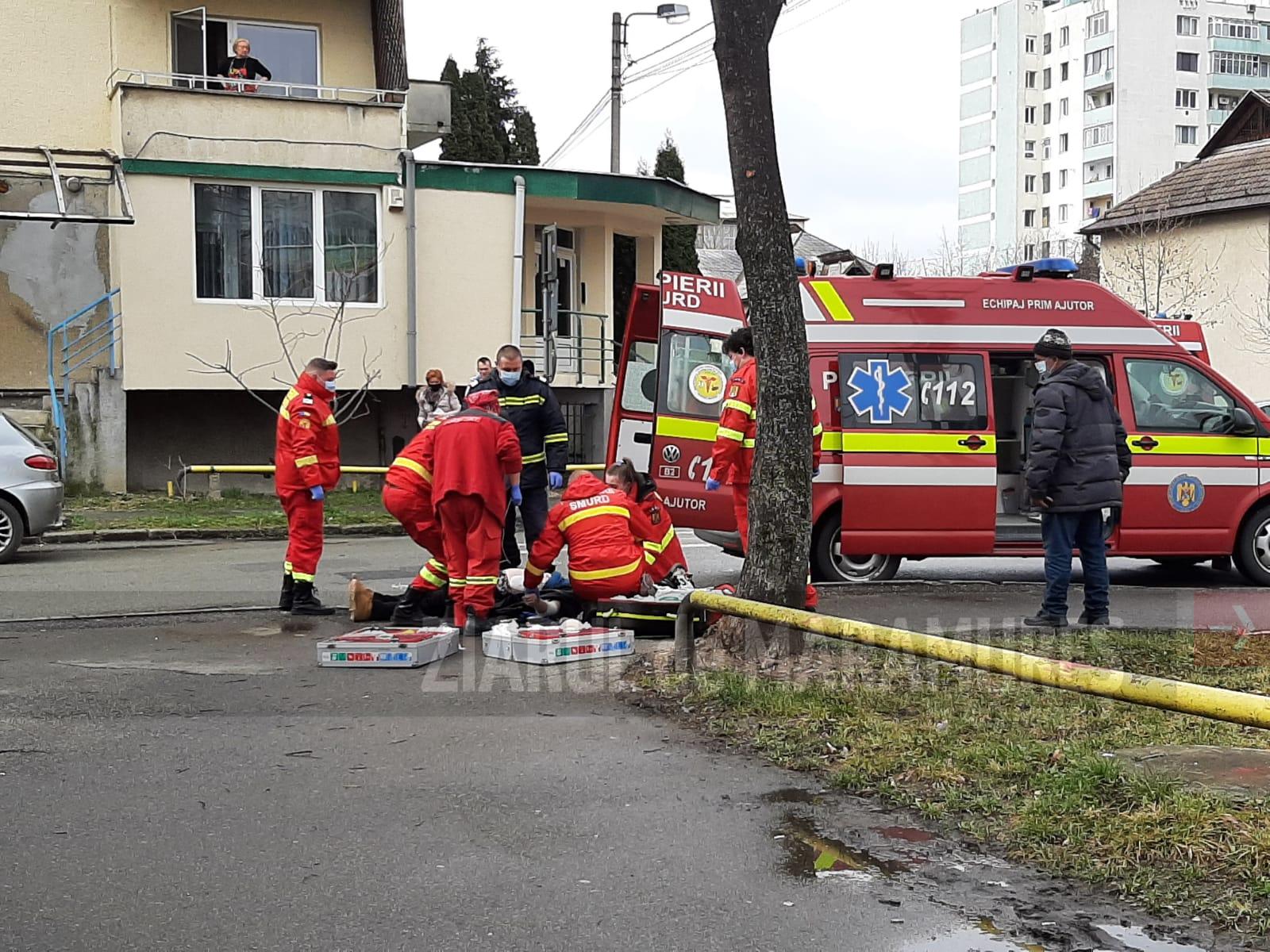 FOTO-Paramedicii SMURD au intervenit în zona străzilor Olteniei cu Moldovei