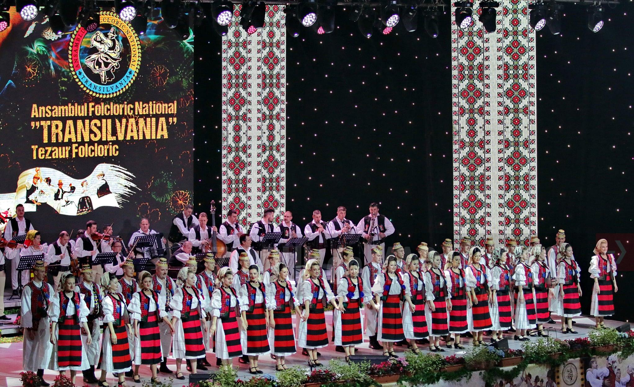 Două concerte de pricesne și muzică religioasă, organizate de Ansamblul Folcloric Național Transilvania