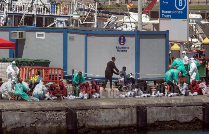 Spania: 17 migranți africani găsiți morți pe o barcă în largul insulelor Canare
