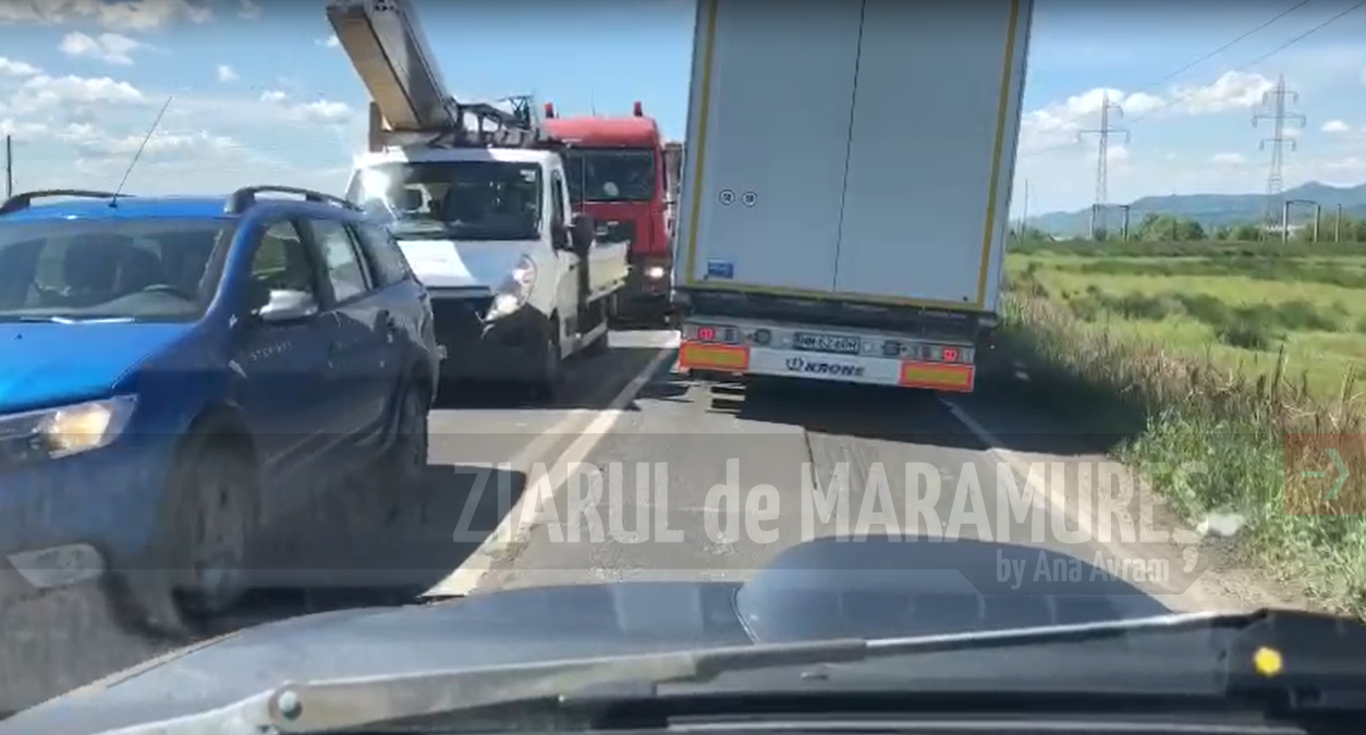 VIDEO-Trafic aglomerat în Baia Mare, tronsonul Turnul Parașutiștilor-Italsofa