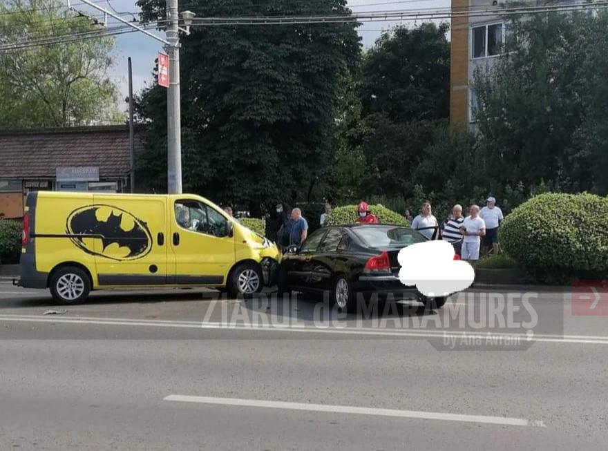 Accidentul de pe strada Gării din Baia Mare soldat cu două victime. Polițiștii fac cercetări