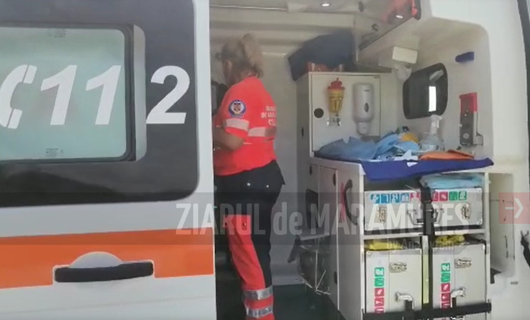 O familie a ajuns la Spitalul din Sighet în urma unui accident rutier produs pe raza localității Remeți