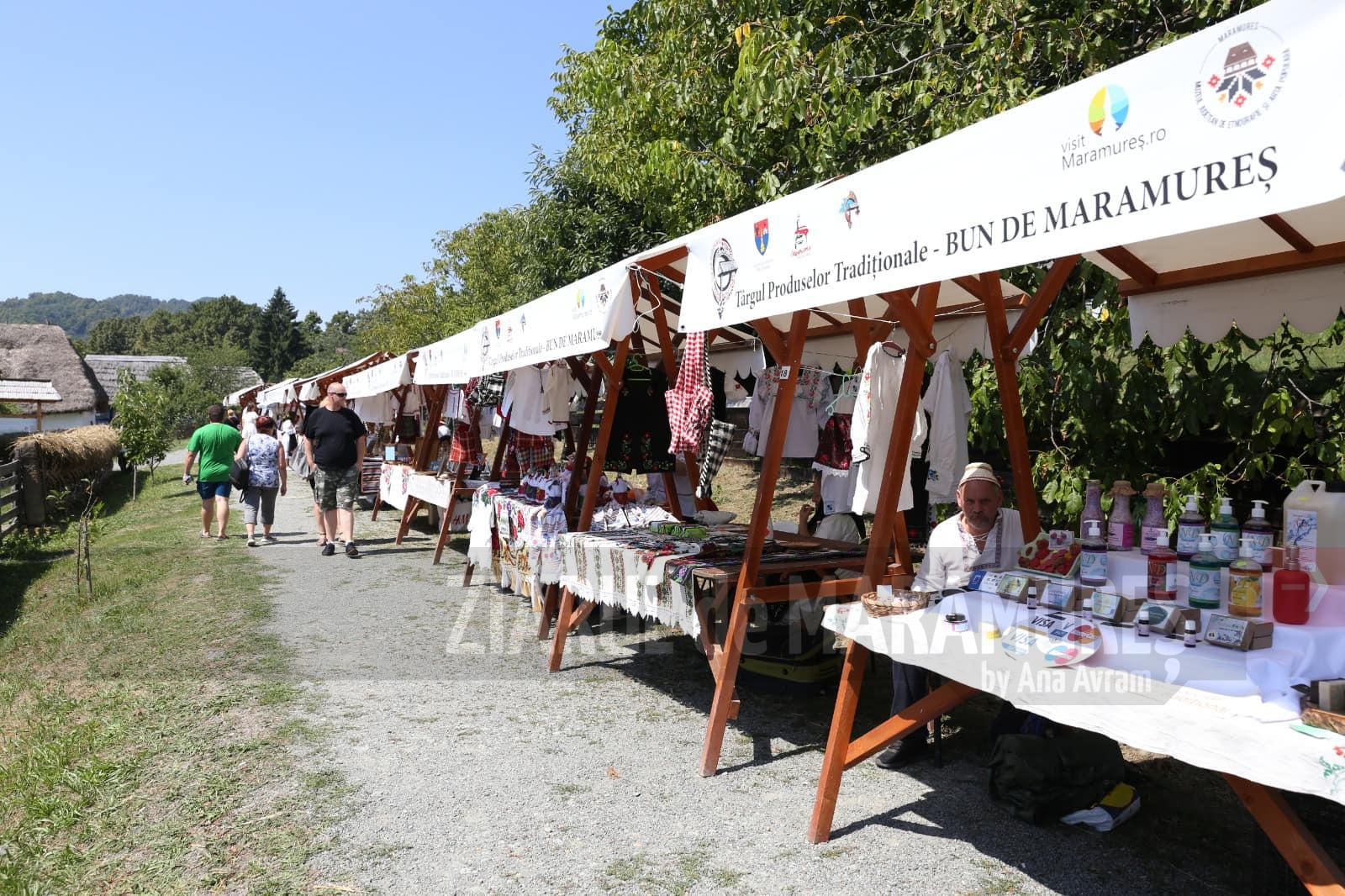 La Târgul ”Bun de Maramureș” băimărenii s-au bucurat de degustările oferite de producătorii autohtoni