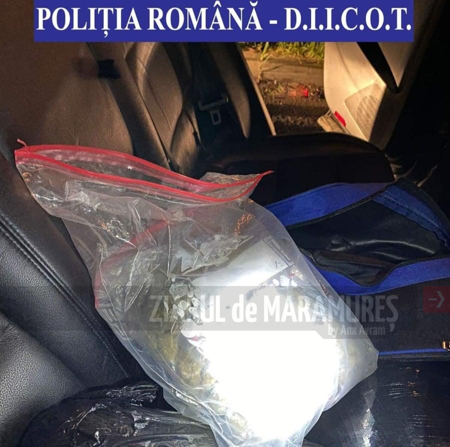 Bistrița Năsăud: Peste 3 kg de droguri confiscate de polițiști