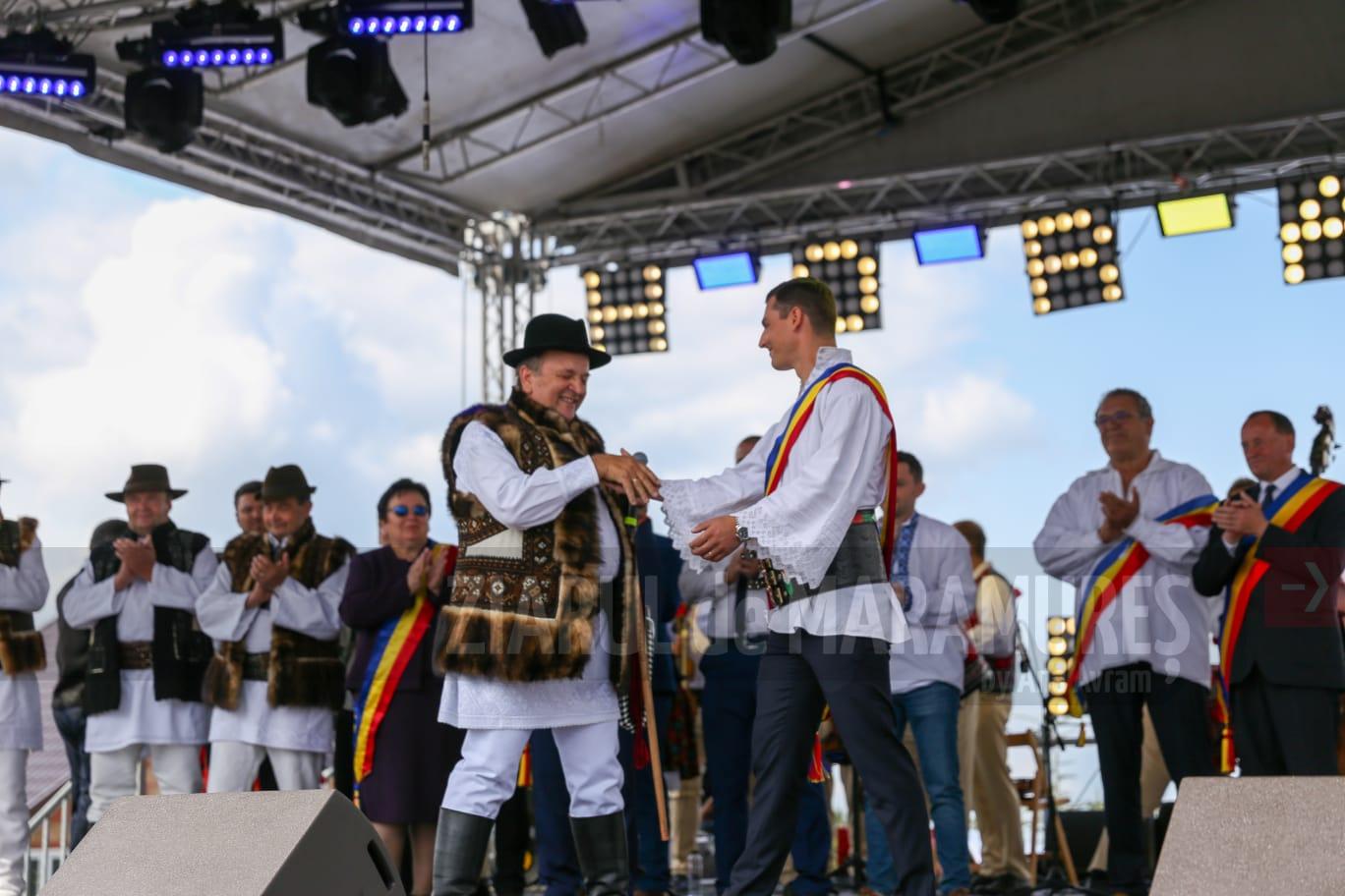 ”Hora la Prislop”, un eveniment care reconectează oamenii la valorile culturale, la portul popular și la folclorul tradițional