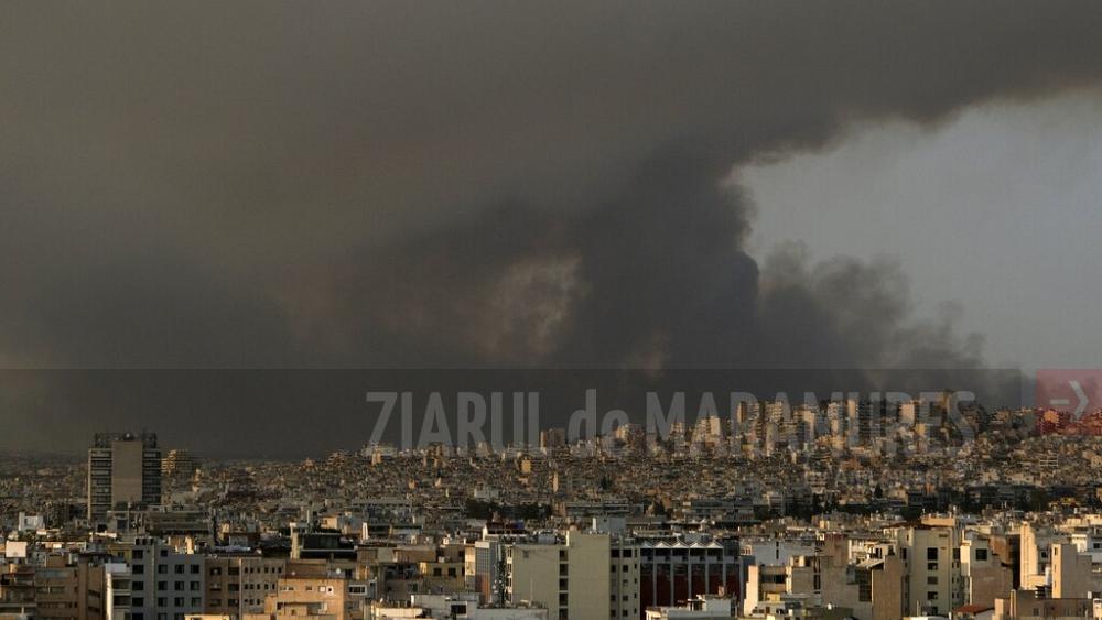 Grecia: Incendii în apropiere de Atena. Evacuări ca măsură de protecție