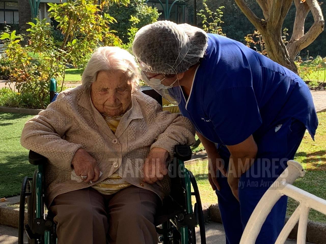 O femeie din Georgia în vârstă de 111 ani, s-a vindecat de COVID-19