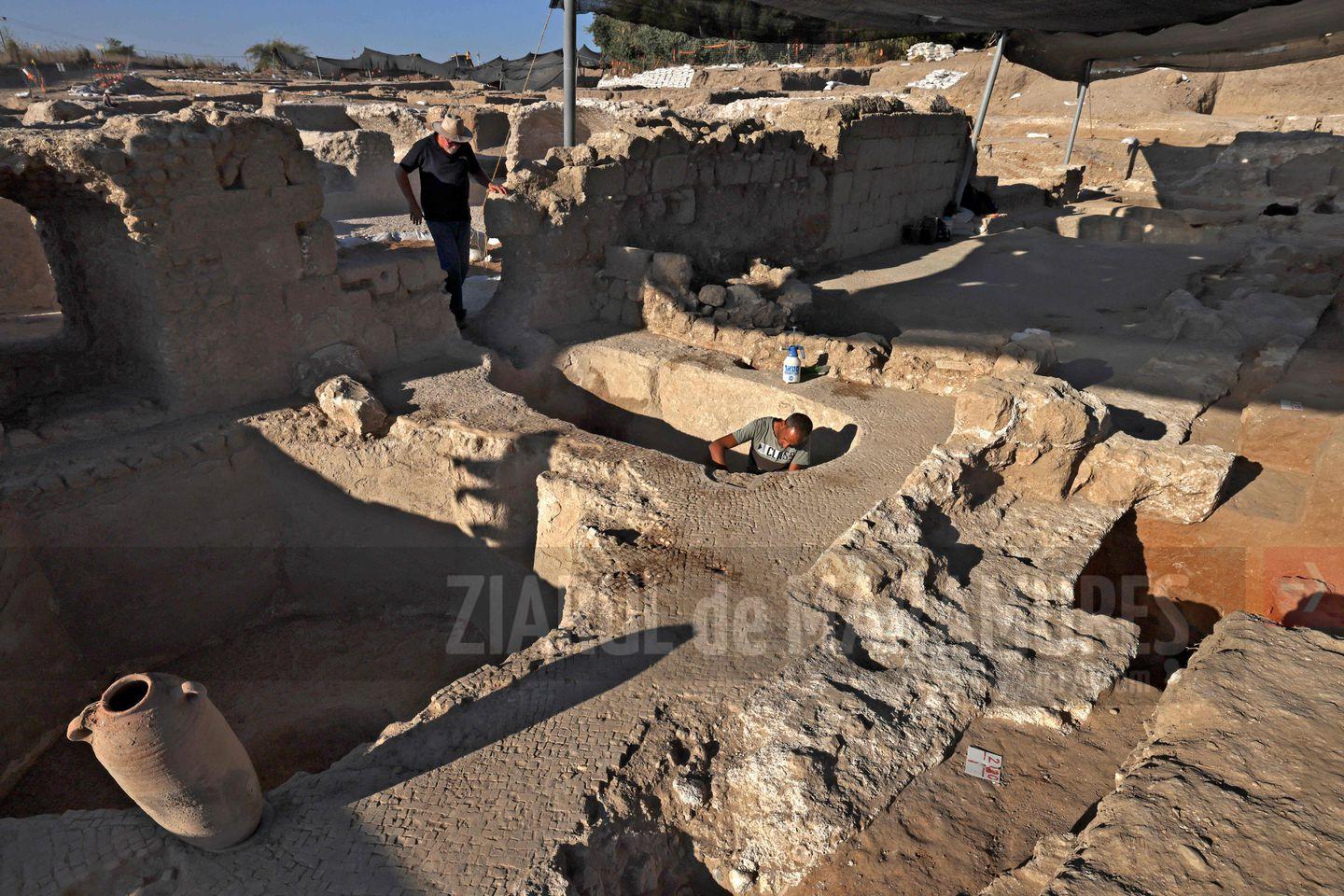 Arheologii au descoperit „cel mai vast” sit pentru producţia de vinuri din perioada bizantină