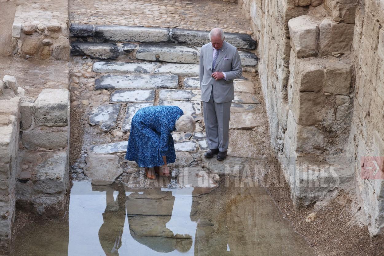 Prinţul Charles a vizitat locul de pe râul Iordan unde se crede că Iisus a fost botezat