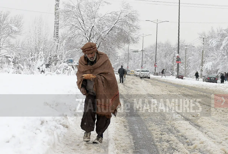 Afganistan: Șapte morți și trafic rutier perturbat din cauza ninsorilor abundente