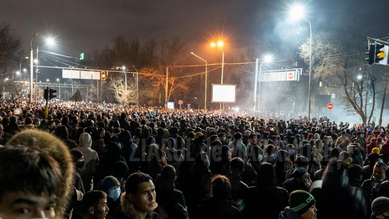 Proteste împotriva creșterii prețului la gaze în Kazahstan
