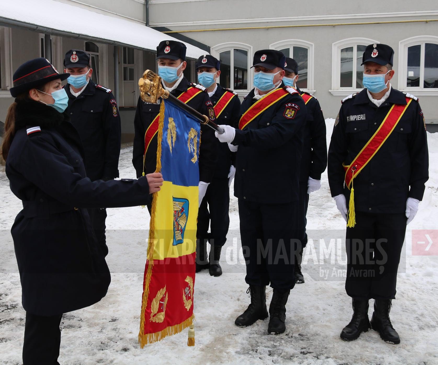 Șapte noi subofițeri la ISU Maramureș. Aceștia au depus astăzi jurământul militar