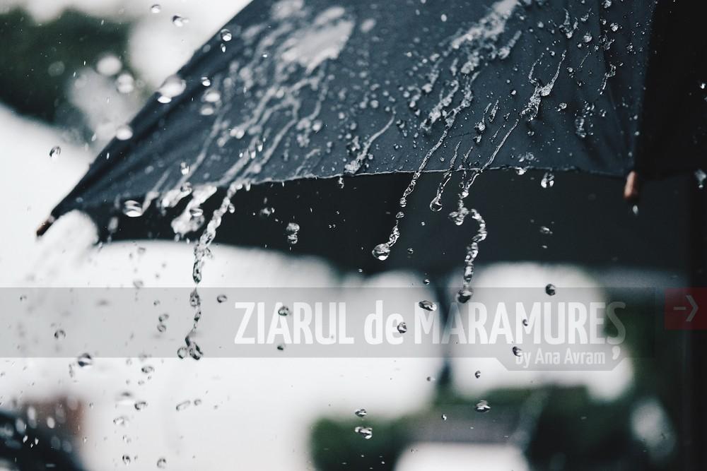 În partea a doua a zilei și pe timpul nopții va ploua pe arii extinse, informează CJSU Maramureș