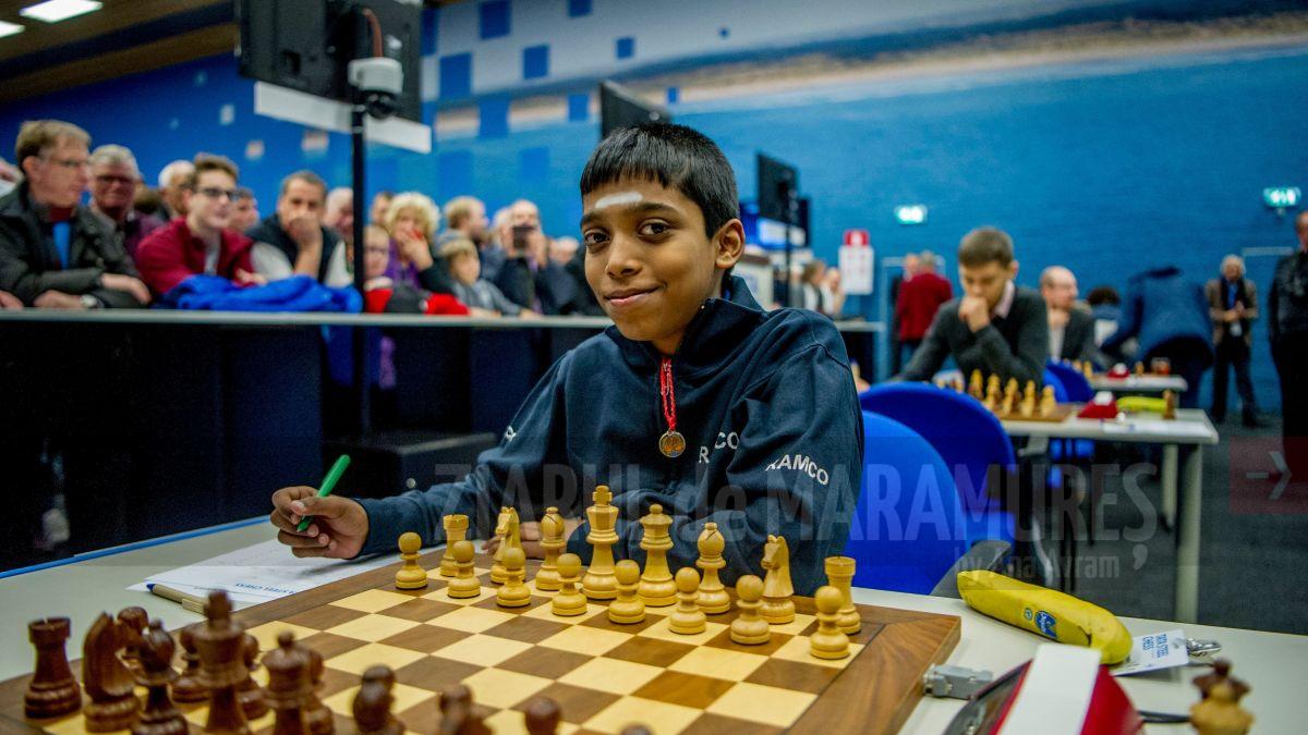 Șah: Un indian de 16 ani l-a învins pe campionul mondial Magnus Carlsen