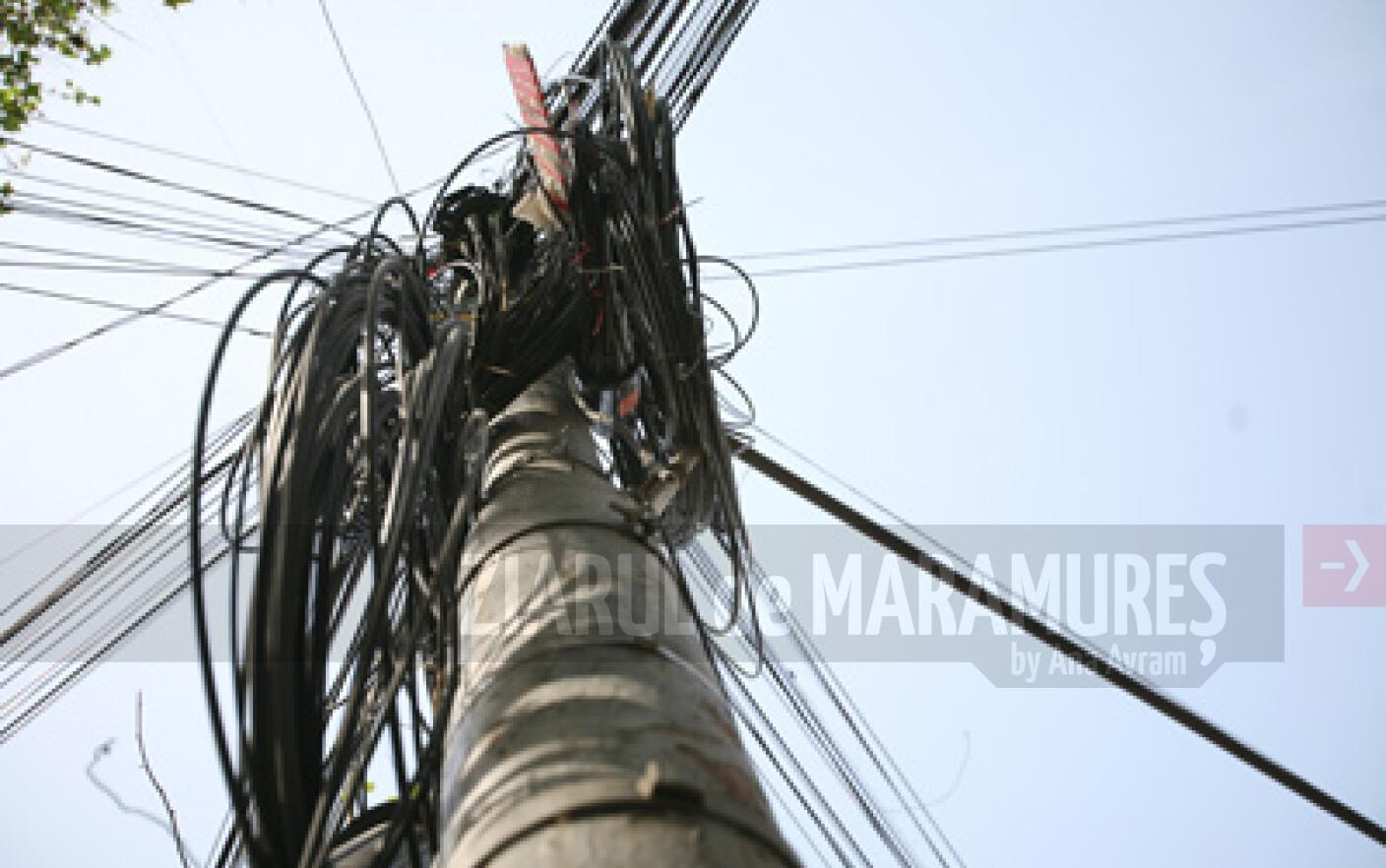 Câteva cablurile de curent rupte au dus la decesul unui bărbat. Accidentul de muncă a avut loc în localitatea Cătălina