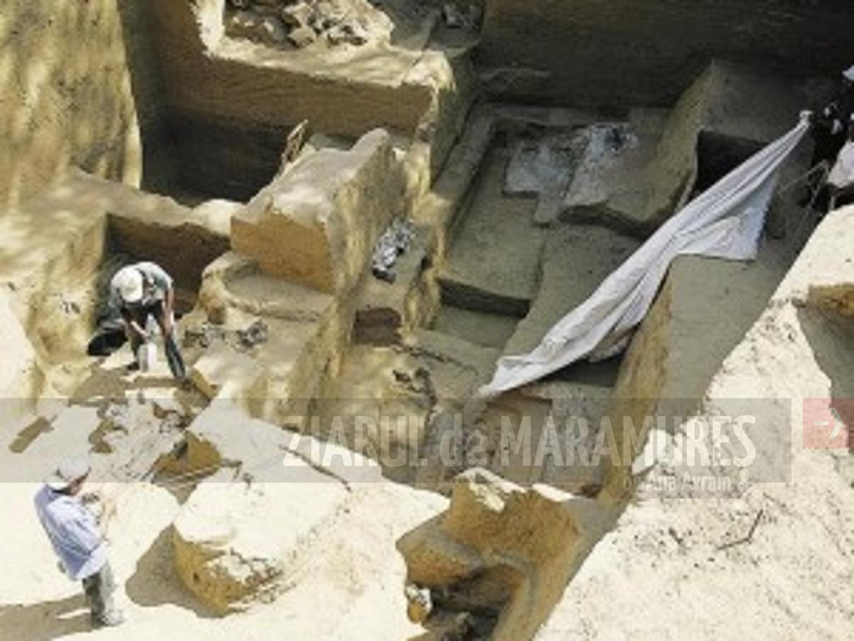 Mormântul unui chirurg din era pre-incaşă, vechi de o mie de ani, descoperit într-un templu din Peru