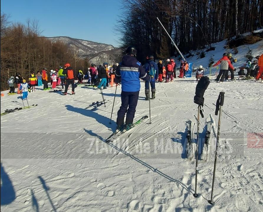 Jandarmii sunt prezenți la Campionatul național de schi alpin de la Șuior
