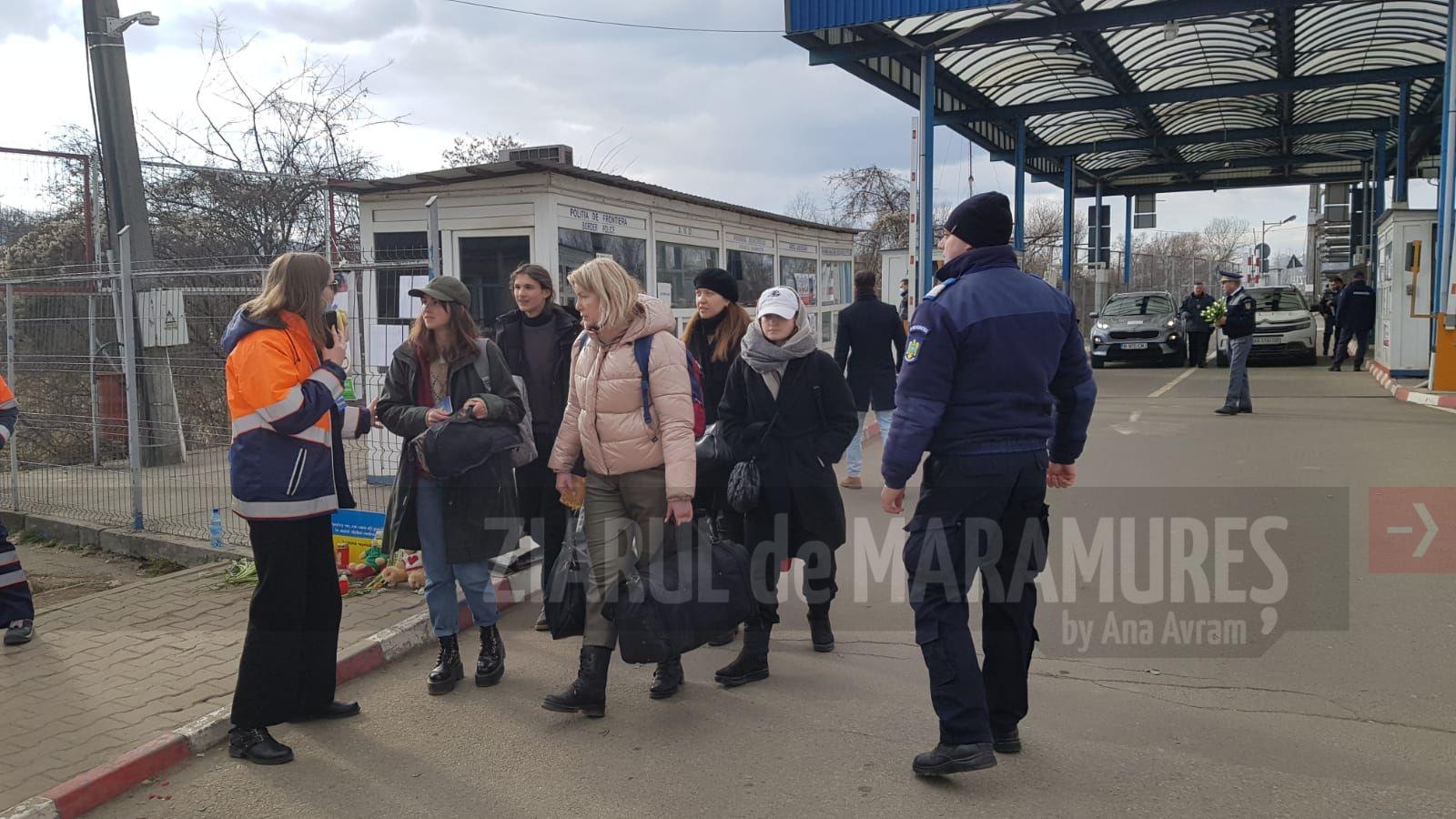 Aproximativ 1.600 de refugiați ucraineni au intrat în țară pe la PTF Sighet. Alți zece au trecut înot Tisa