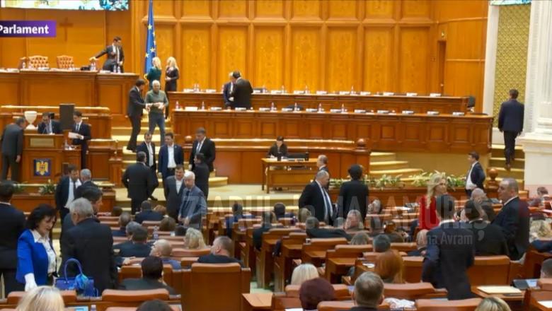 USR cere președintelui Iohannis retrimiterea Legii SIIJ în Parlament