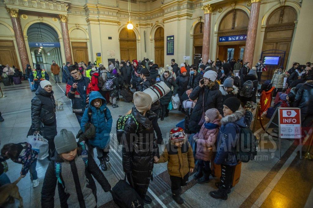 Ungaria a înregistrat peste 16.000 de cereri de azil din partea refugiaţilor ucraineni