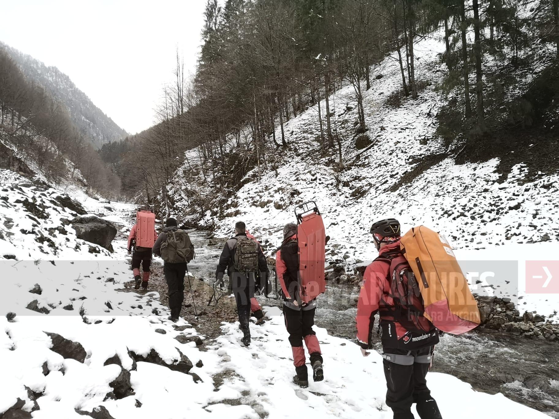 Update: Ucraineanul a fost găsit de salvatorii montani//Ucrainean rătăcit în Munții Maramureșului, căutat de salvamontiști și polițiștii de frontieră