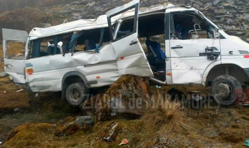 Accident de microbuz în Peru: patru turişti morţi, 16 răniţi
