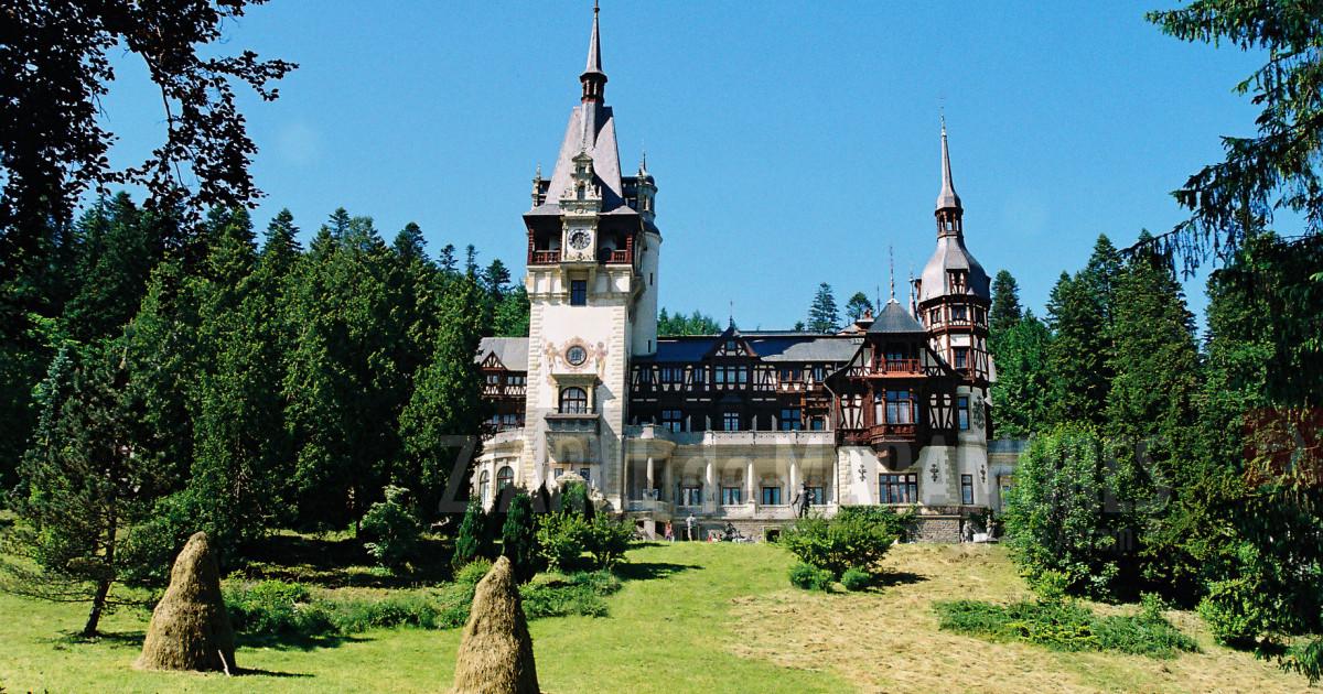 Castelul Peleș și Salina Turda, printre obiectivele turistice promovate de MAT