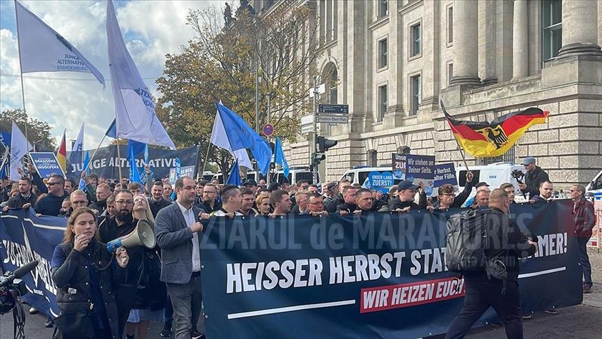 Germania: Mii de oameni în stradă pentru a protesta împotriva politicii energetice a guvernului