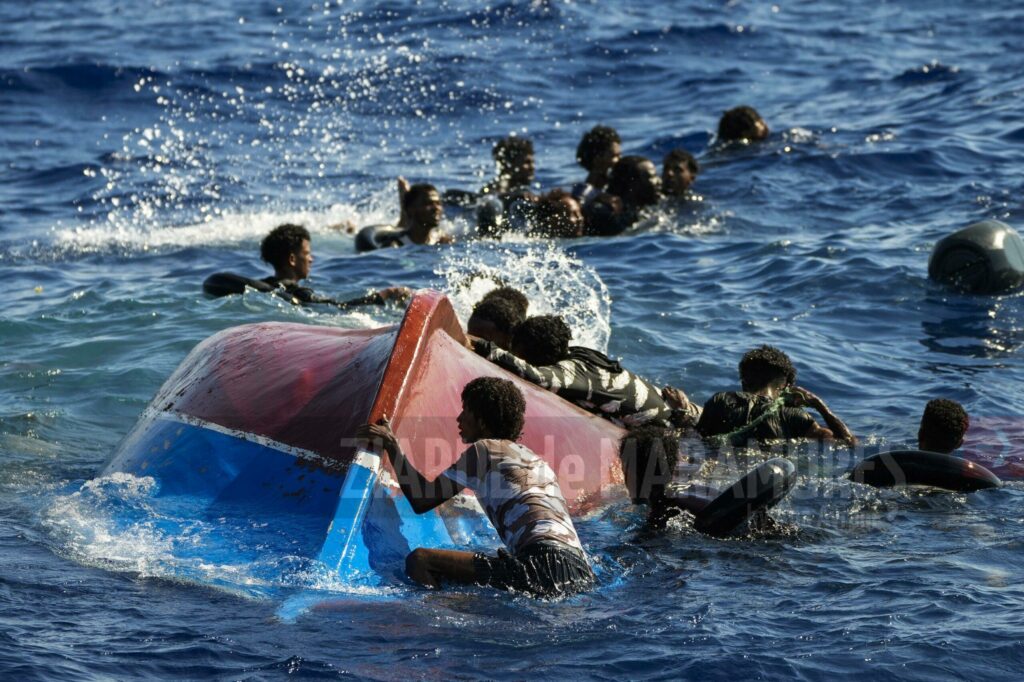 Grecia: Nouă migranţi salvaţi şi zeci de dispăruţi după scufundarea unei bărci în largul unei insule