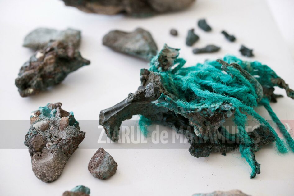 Cercetătorii brazilieni au descoperit ‘roci’ din plastic ‘terifiante’ pe o insulă îndepărtată