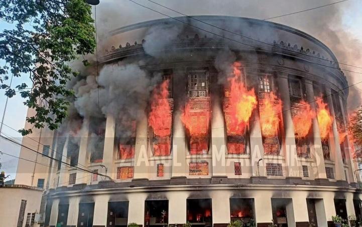 La Manila, un uriaş incendiu a distrus un oficiu poştal istoric