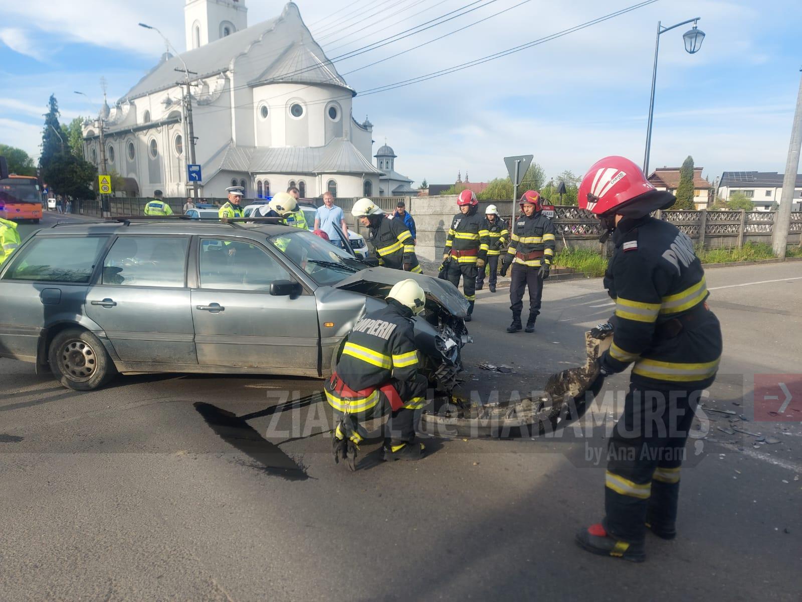 (FOTO)Accident rutier cu victime pe str. Industriei din Baia Mare. Un copil de 3 ani a ajuns la spital