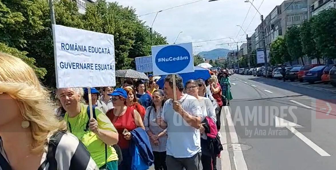 LIVE: Mars de amploare pe străzile municipiului Baia Mare. Declarațiile dascălilor protestatari, in LIVE!