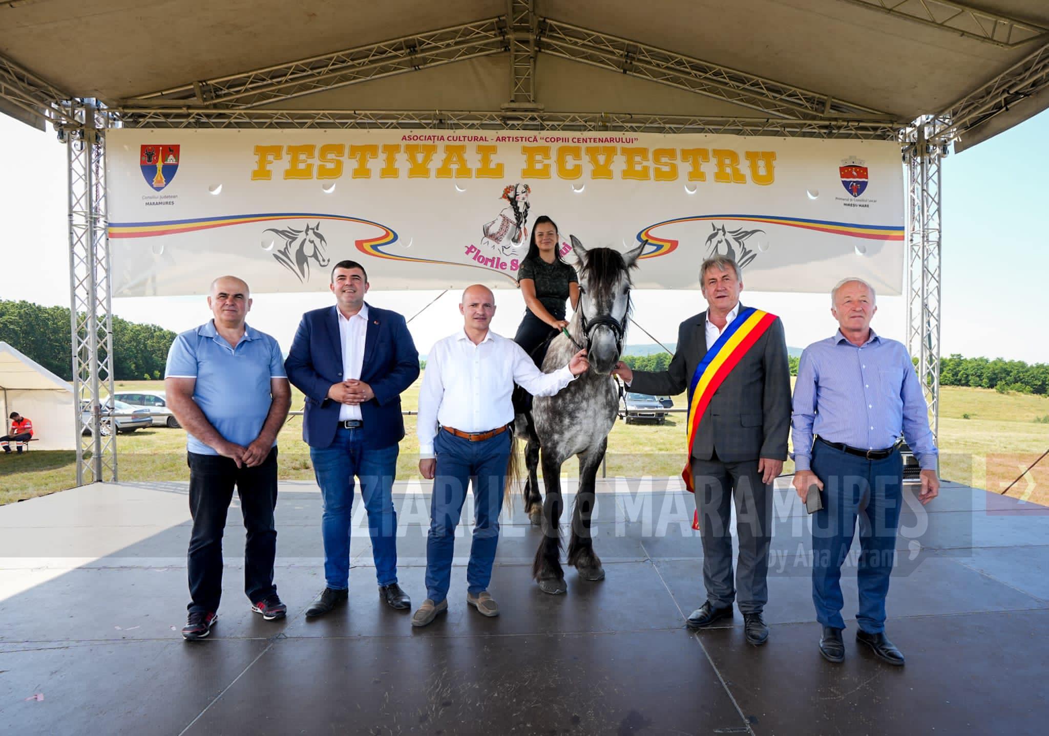 (Foto)Deputatul Călin Bota a fost prezent la Festivalul concurs folcloric „Florile Someșului”