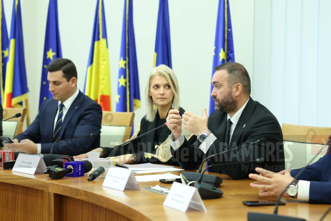 Conferință de presă. Cristian N. Țâgârlaș consideră că tinerii consumatori de droguri ar trebui să primească ajutor
