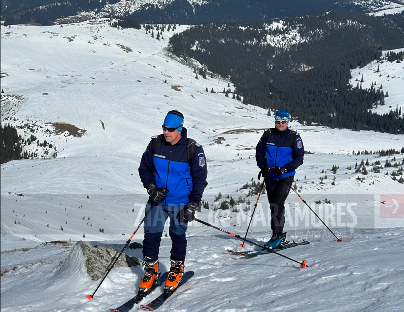 IJJ MM: Recomandările jandarmilor montani pentru schiori și snowboarderi pe pârtiile de schi