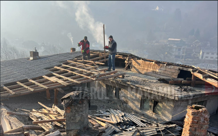 Lucrări în desfășurare în Vișeu de Sus: reabilitare bloc și grădiniță.