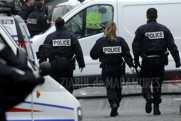 Franţa: Nouă arestări într-o suburbie a Parisului după ce o secţie de poliţie a fost atacată