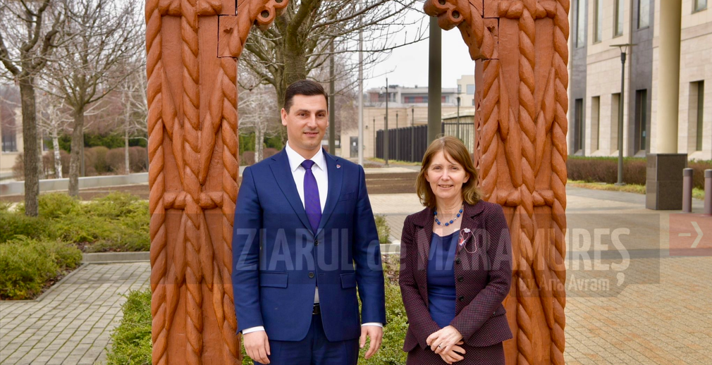 Mai multe colaborări care consolidează legăturile cu Ambasada SUA din București