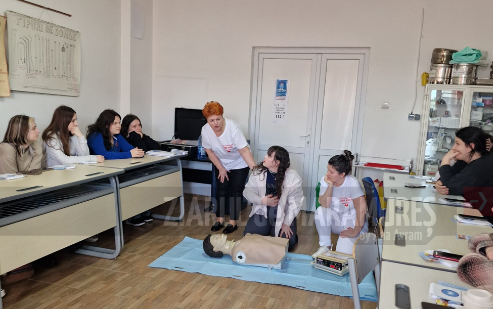 Înscrierile la Şcoala Postliceală Sanitară „Carol Davila” Baia Mare încep pe 1 iulie 2025. Ce informații importante trebuie să ai?