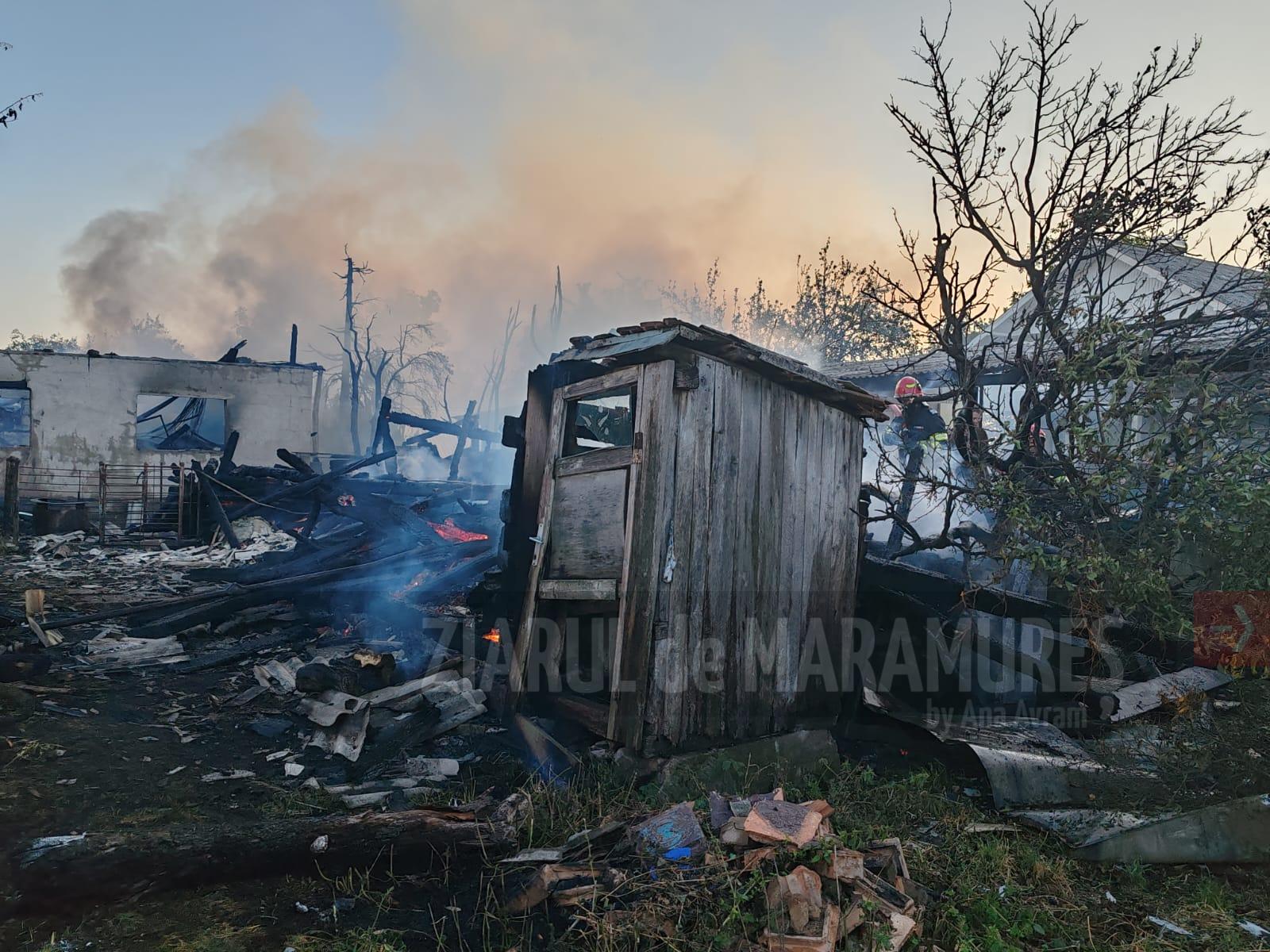 Incendiu izbucnit la două anexe gospodărești din Cetățele. 3 hectare de pădure cuprinse de flăcări la Ferneziu