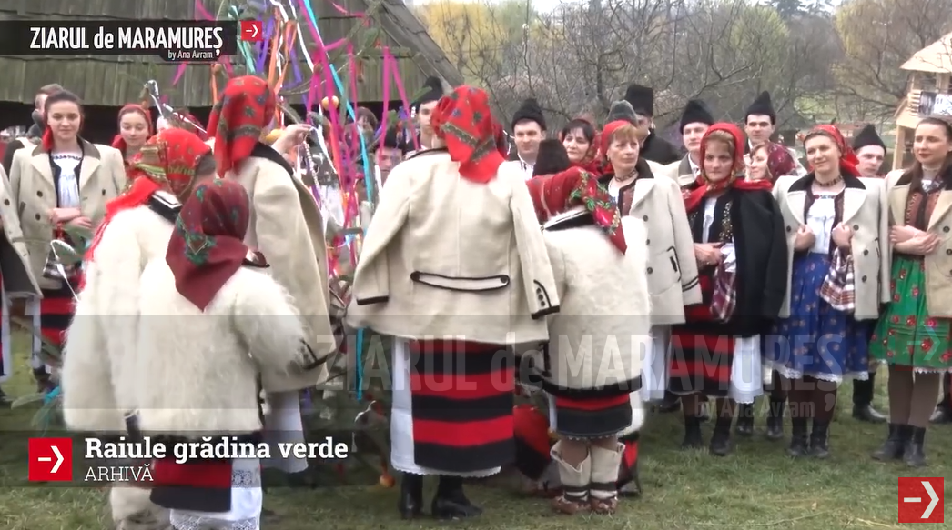 (VIDEO)Colind. Raiule grădină verde / Maica sfânta-n tine sede. A început postul Nașterii Domnului