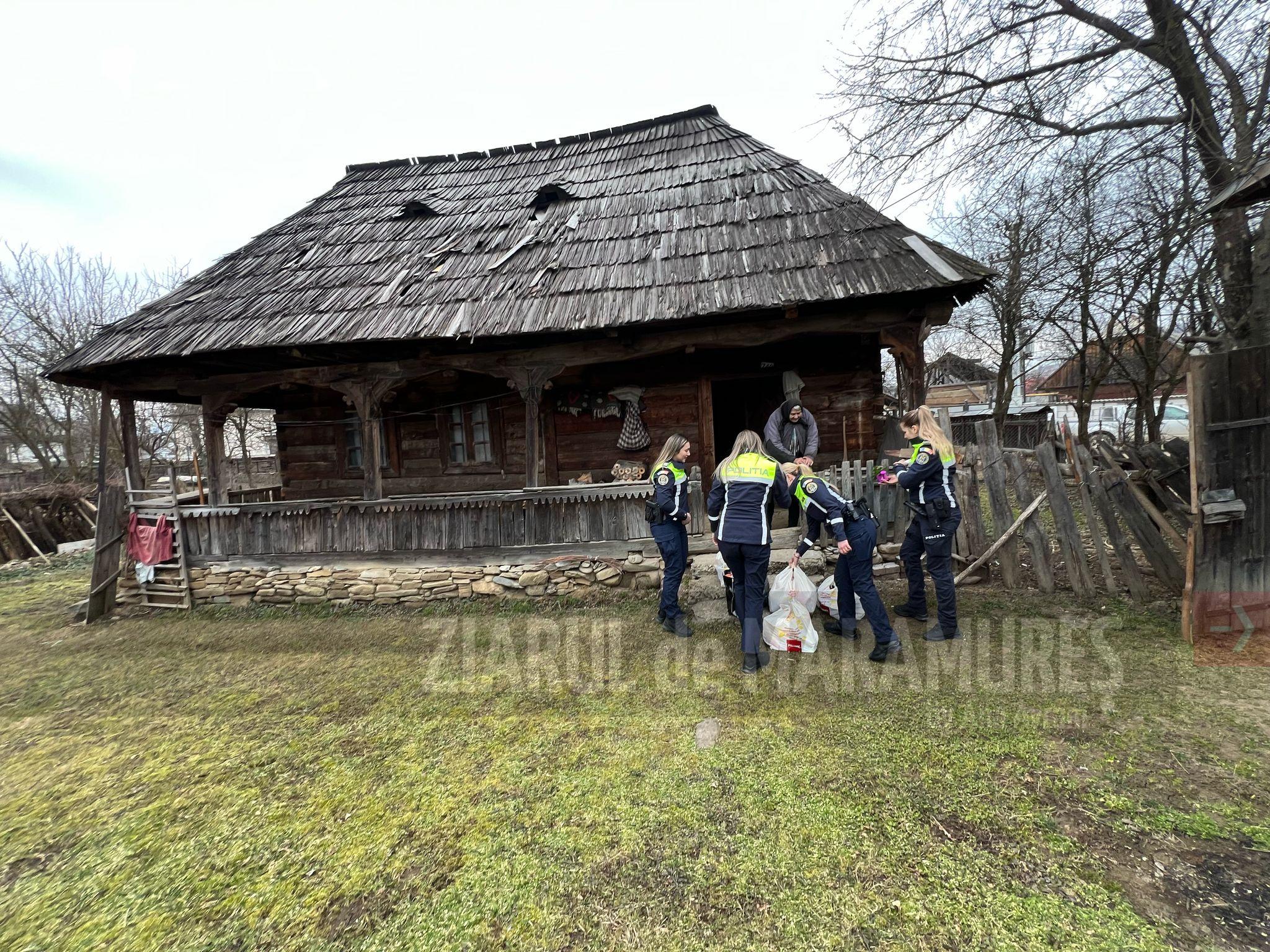 Polițistele din Bogdan Vodă au fost alături de o bunicuță care trăiește în singurătate