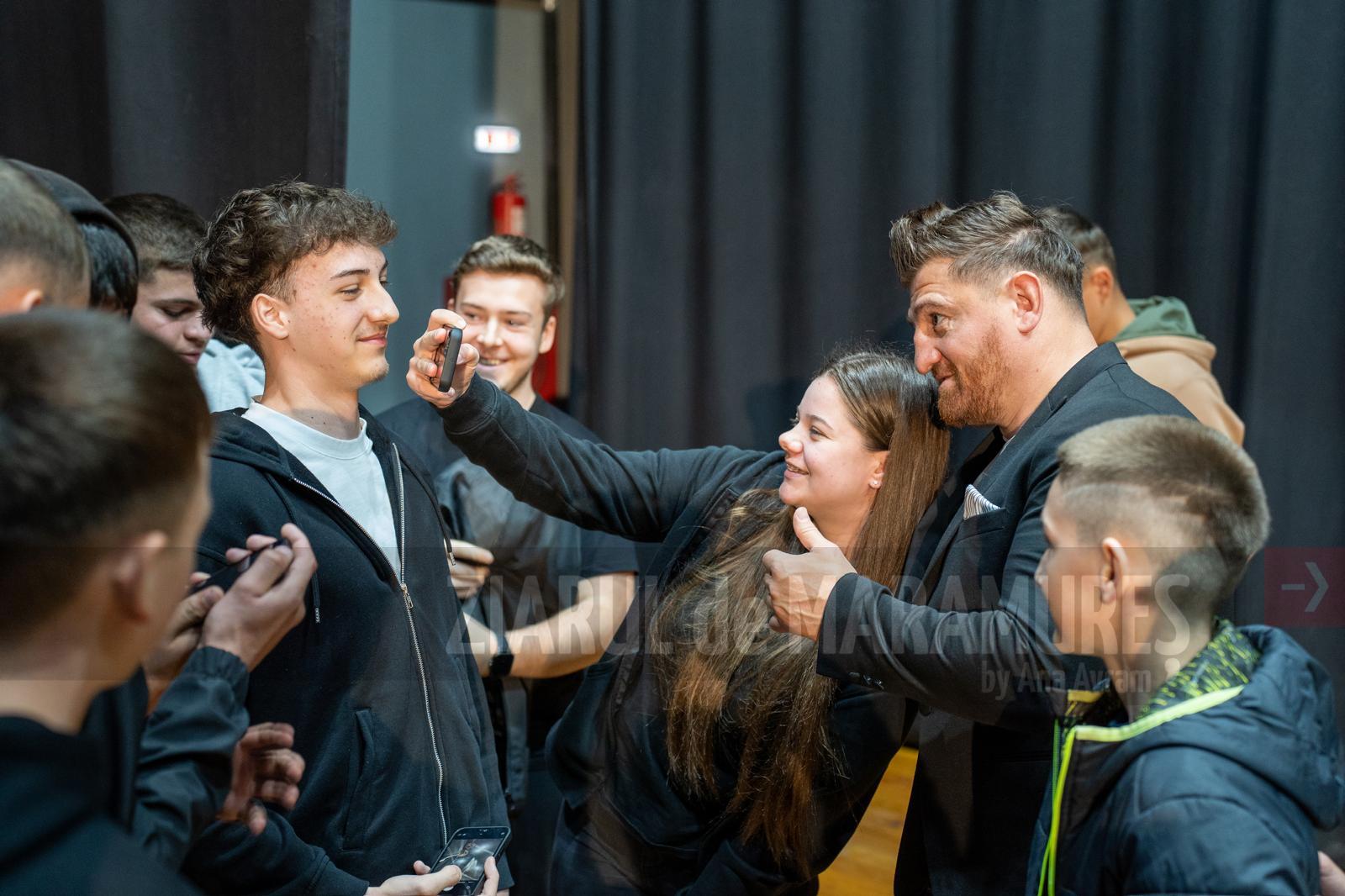 CJ MM lansează o campanie împotriva violenței și bullying-ului în școli, cu sprijinul lui Cătălin Moroșanu.