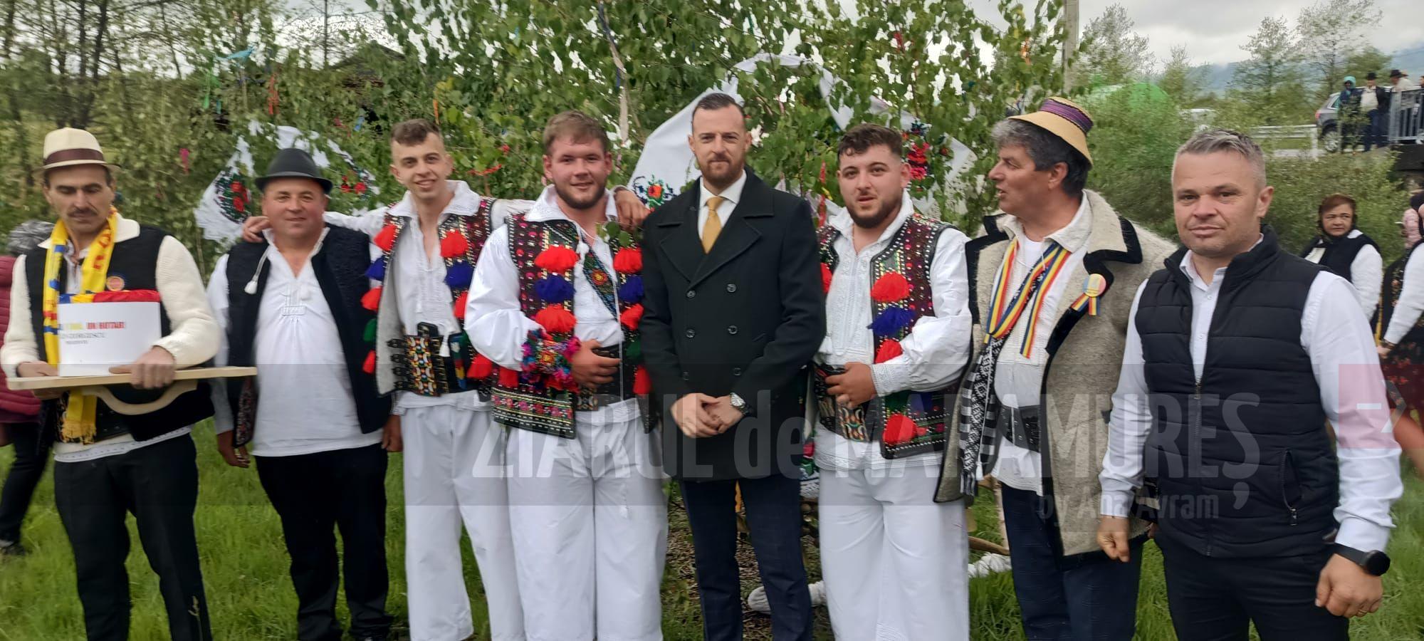 Deputatul Daniel Ciornei, la Tânjeaua de la Hoteni: „Tradiția, familia și credința sunt temelia neamului nostru”