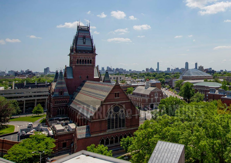 SUA: Administratia Trump interzice admiterea studenților internaționali la Universitatea Harvard